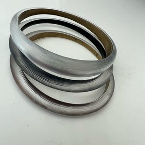ALEXIS BITTAR set of 3 tapered lucite bangle bracelets
